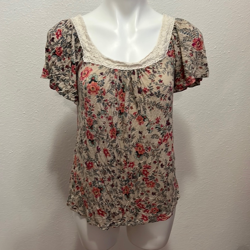 Forever 21 Floral Lace Top Sz M